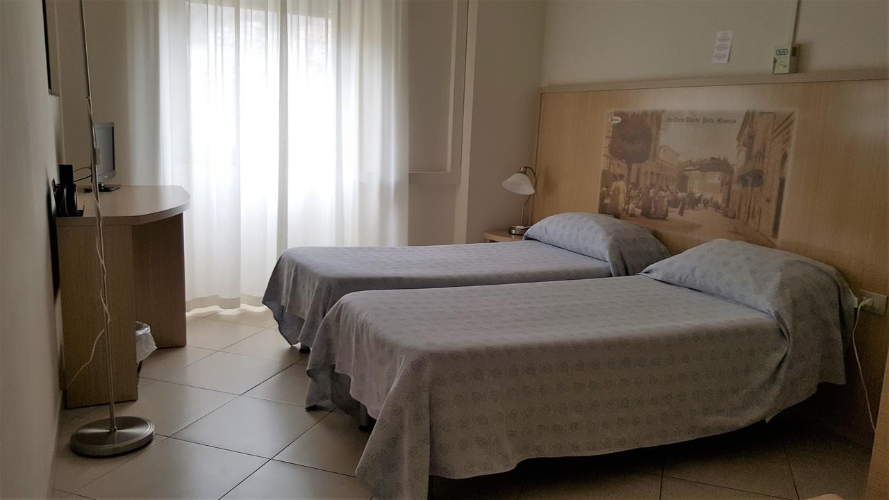 Hotel Centro Imperia Εξωτερικό φωτογραφία
