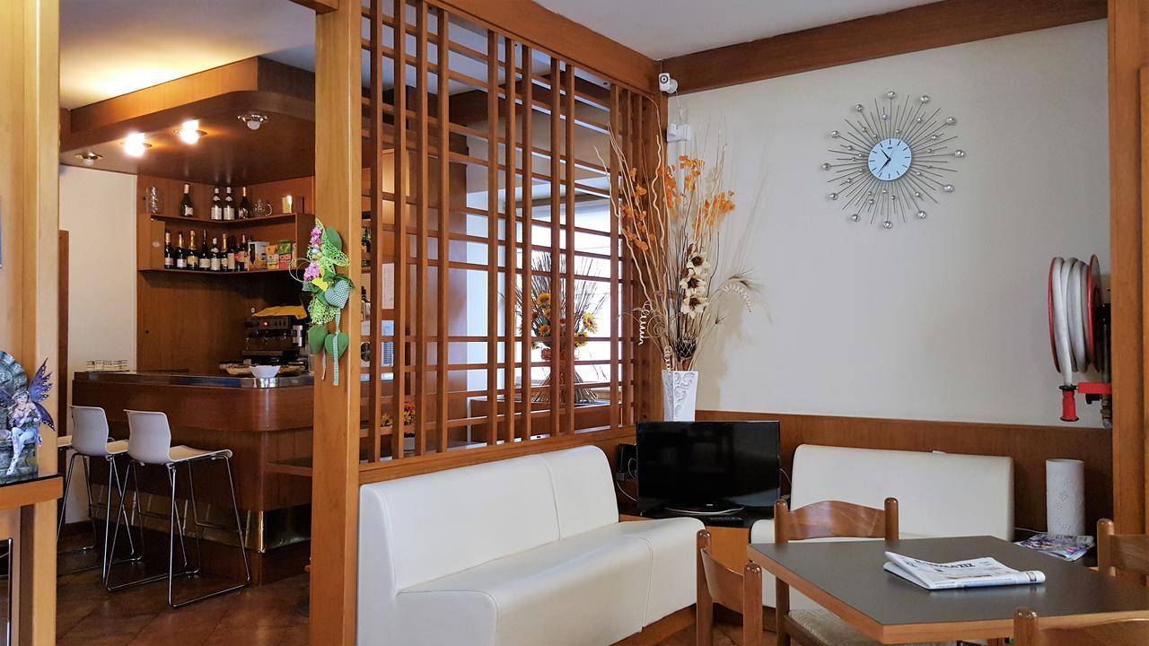 Hotel Centro Imperia Εξωτερικό φωτογραφία